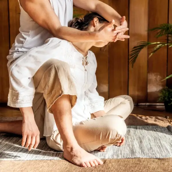 Blog Masaje Thailandés 4 - Primer gran centro de terapias alternativas y Medicina Holística en Barcelona. Atendemos directamente a pacientes y ofrecemos cursos de Medicina Integrativa. Visite nuestro Centro/Escuela o llame al 934 635 572 para mas información.