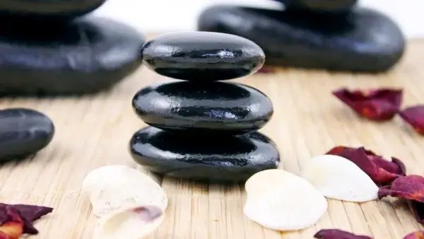 Blog Piedras calientes 2 - Primer gran centro de terapias alternativas y Medicina Holística en Barcelona. Atendemos directamente a pacientes y ofrecemos cursos de Medicina Integrativa. Visite nuestro Centro/Escuela o llame al 934 635 572 para mas información.